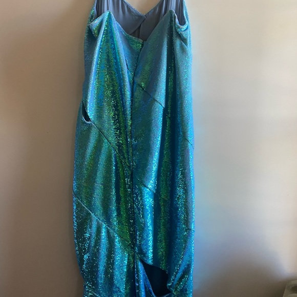 Off-White c/o Virgil Abloh
Women's Blue Sequined Cut Out Midi Dress 🍄 - Picture 10 of 13